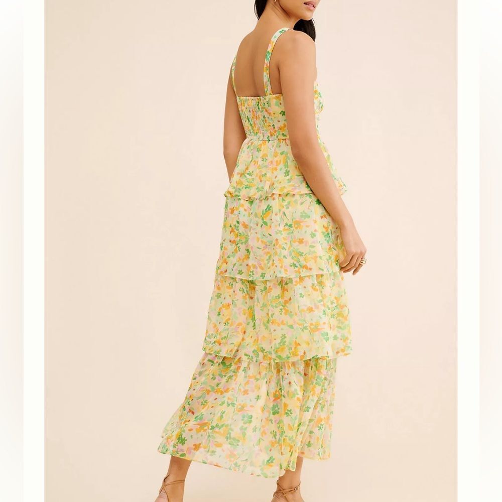 ASTR the Label Midsummer Midi Dress
AE13 - Picture 3 of 9